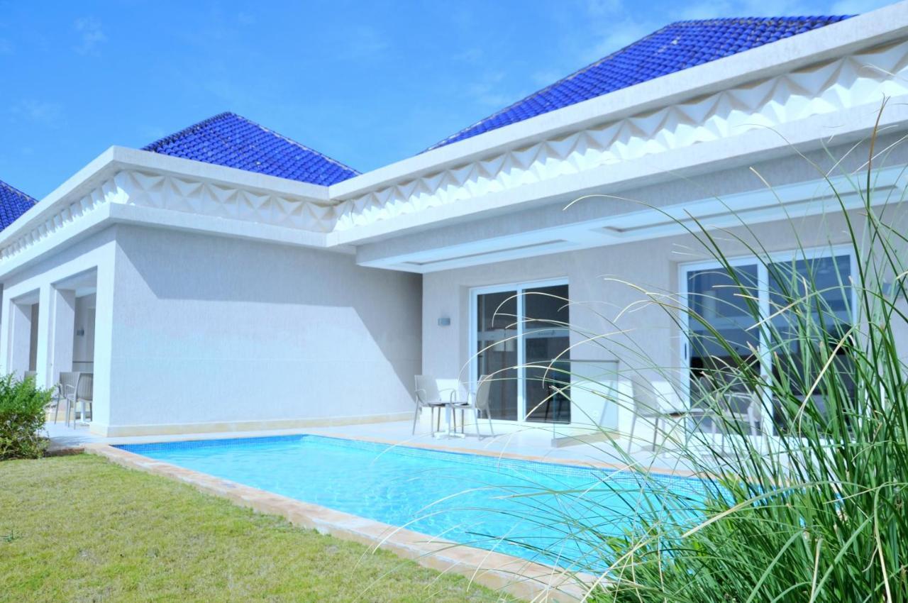 Hébergement avec Piscine Relaxante - Vue sur Jardin