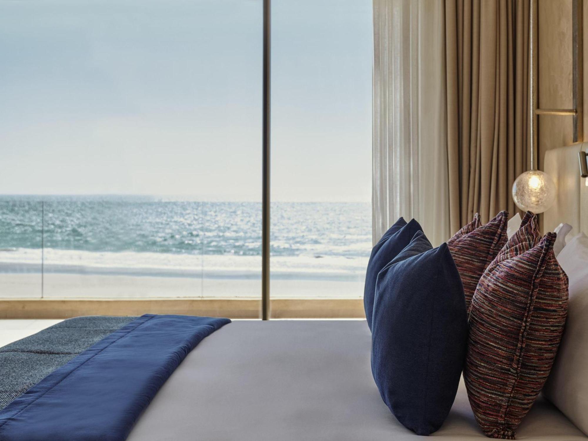 Deluxe King Room Ocean View